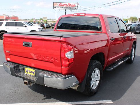 Used 2018 Toyota Tundra SR5 w/ SR5 Upgrade Package AWD/4WD image 9