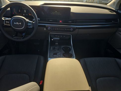 New 2026 Kia Carnival FWD image 12