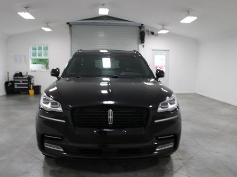 Used 2023 Lincoln Aviator Reserve w/ Equipment Group 201A AWD/4WD image 3
