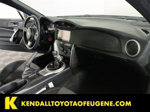 Used 2018 Toyota 86 image 19