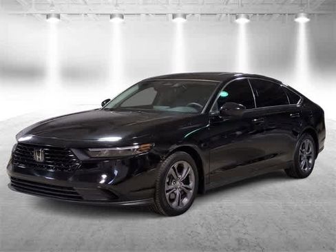 Used 2023 Honda Accord EX image 4