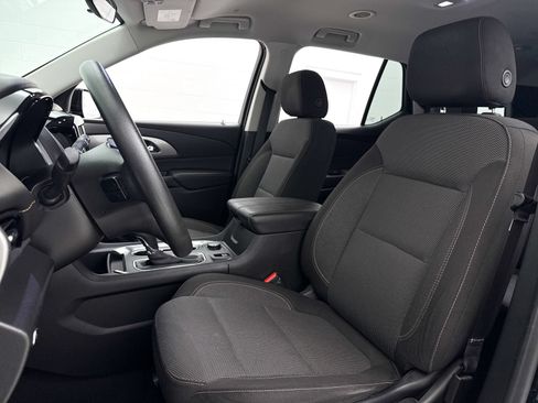 Used 2019 Chevrolet Traverse LS FWD image 16