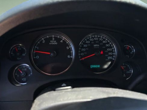 Used 2012 Chevrolet Tahoe LTZ RWD image 10