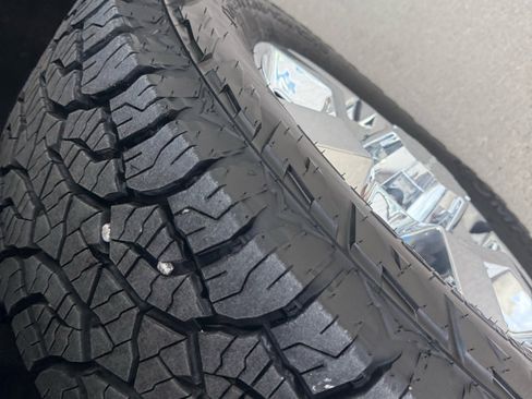 Used 2016 GMC Sierra 3500 Denali w/ Duramax Plus Package image 9