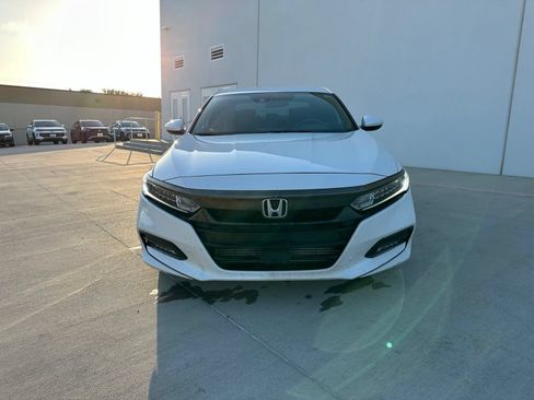 Used 2020 Honda Accord Sport image 2