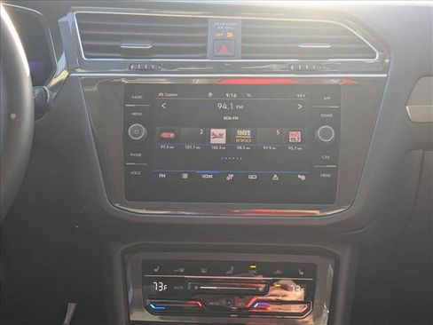 Used 2022 Volkswagen Tiguan SE image 15