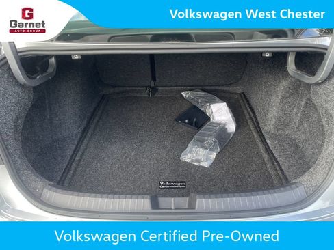 Certified 2024 Volkswagen Jetta SEL FWD image 33