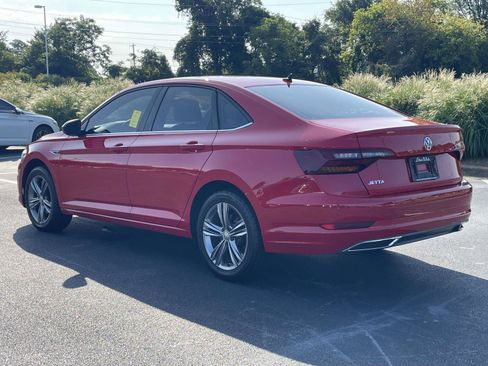 Used 2019 Volkswagen Jetta R-Line w/ R-Line Cold Weather Package FWD image 5