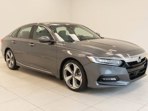 Certified 2018 Honda Accord Touring image 7