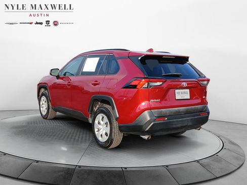 Used 2020 Toyota RAV4 LE FWD image 14