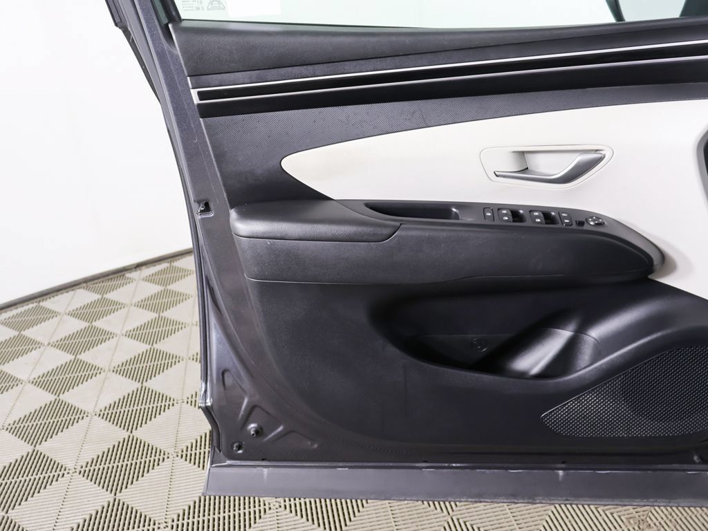Certified 2024 Hyundai Tucson SEL AWD/4WD image 19