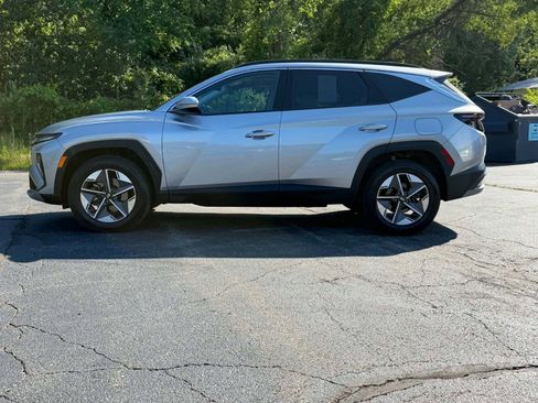 Certified 2025 Hyundai Tucson SEL AWD/4WD image 10