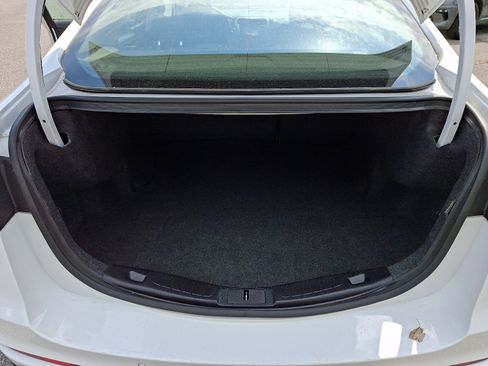 Used 2020 Ford Fusion SE FWD image 27