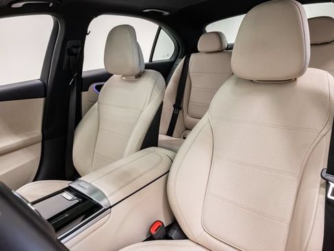 Used 2023 Mercedes-Benz C 300 4MATIC Sedan image 11