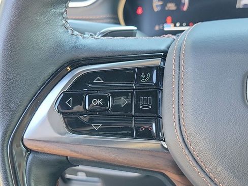 Used 2023 Jeep Grand Cherokee L Summit w/ Luxury Tech Group V image 32