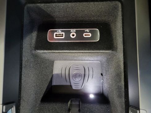 New 2025 Alfa Romeo Stelvio Sprint image 56