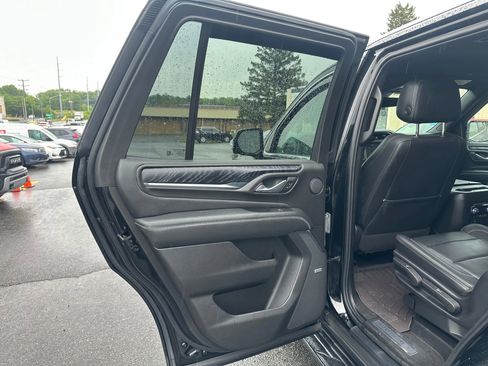 Used 2022 GMC Yukon Denali AWD/4WD image 12