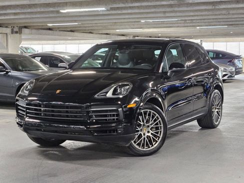 Used 2022 Porsche Cayenne S image 1