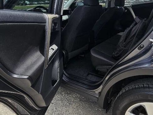 Used 2015 Toyota RAV4 XLE FWD image 10