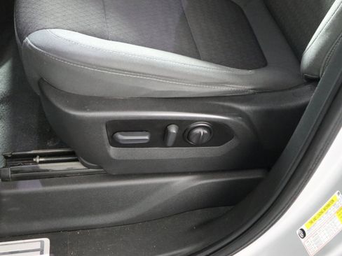 Used 2021 Chevrolet Silverado 1500 LT image 22