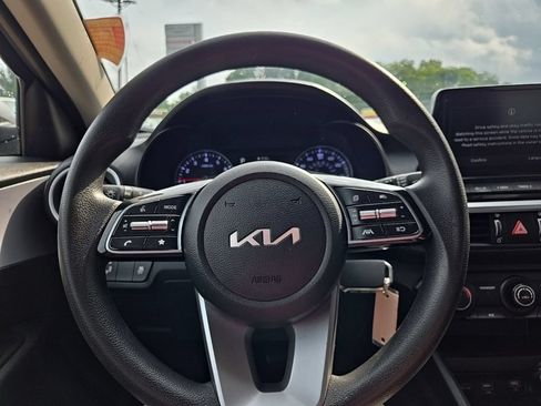 Used 2024 Kia Forte LXS w/ LXS Technology Package FWD image 38