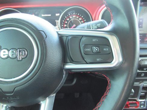 Used 2021 Jeep Gladiator Rubicon AWD/4WD image 28