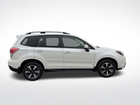 Used 2017 Subaru Forester 2.5i Limited image 8