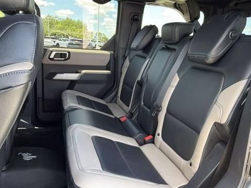 Used 2023 Ford Bronco Wildtrak AWD/4WD image 30
