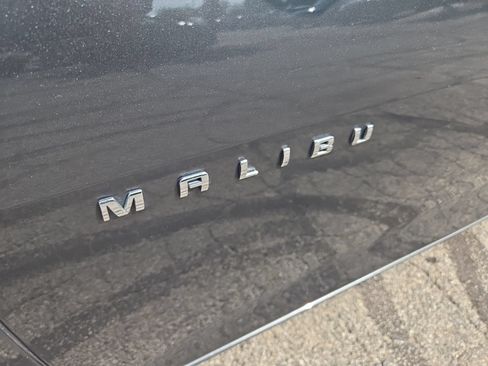 Used 2018 Chevrolet Malibu LT FWD image 15