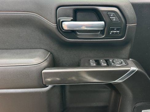 Used 2021 GMC Sierra 1500 AT4 w/ AT4 Premium Package AWD/4WD image 11