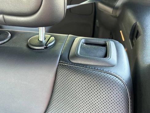 Used 2019 Jeep Cherokee High Altitude AWD/4WD image 29