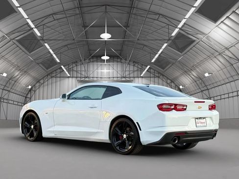 Used 2020 Chevrolet Camaro LT RWD image 5