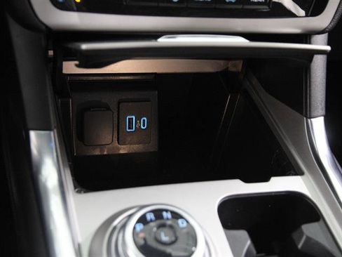 Certified 2023 Ford Explorer XLT w/ Equipment Group 202A image 17