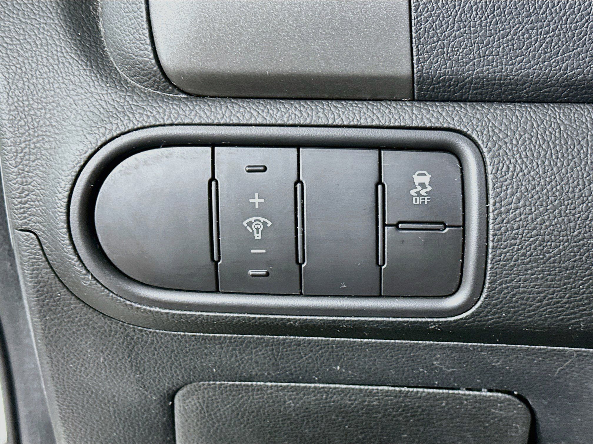 Used 2018 Kia Forte LX FWD image 17
