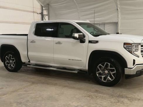 Used 2024 GMC Sierra 1500 SLT w/ SLT Premium Plus Package AWD/4WD image 6