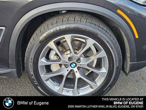 Used 2023 BMW X5 xDrive40i w/ Premium Package image 9