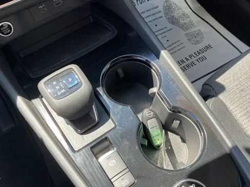 Used 2022 Nissan Rogue S AWD/4WD image 22
