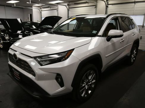 Used 2023 Toyota RAV4 Limited AWD/4WD image 4