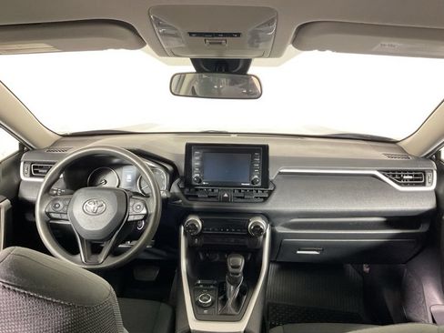 Used 2021 Toyota RAV4 LE AWD/4WD image 21
