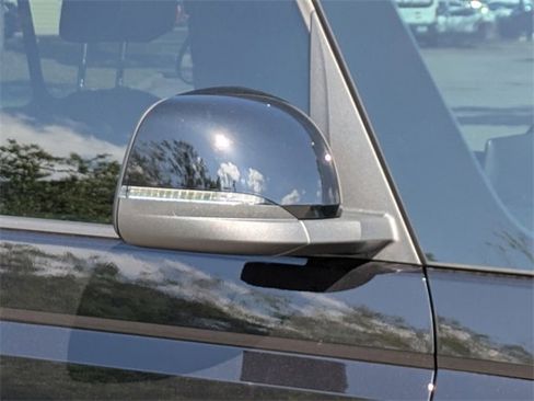 New 2025 Volkswagen ID. Buzz Pro S image 10