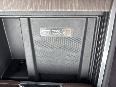 Used 2025 GMC Acadia Denali image 49