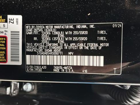 Used 2024 Toyota Grand Highlander AWD Hybrid image 30