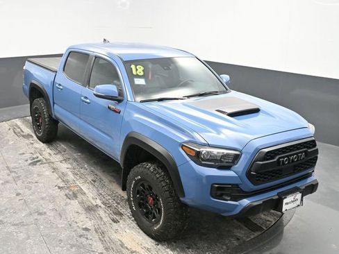 Used 2018 Toyota Tacoma SR image 24