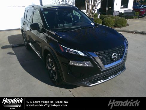 Used 2023 Nissan Rogue SL w/ SL Premium Package image 1