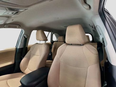Certified 2023 Toyota RAV4 LE AWD/4WD image 18