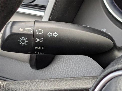 Used 2018 Toyota Camry LE image 14