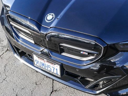 Used 2025 BMW i5 M60 w/ Executive Package image 8