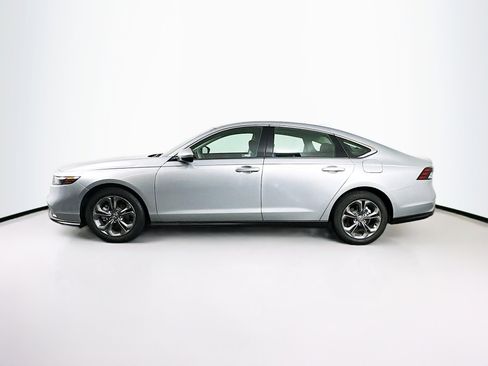 Used 2024 Honda Accord EX image 4