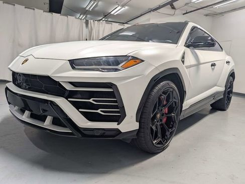 Used 2019 Lamborghini Urus image 5