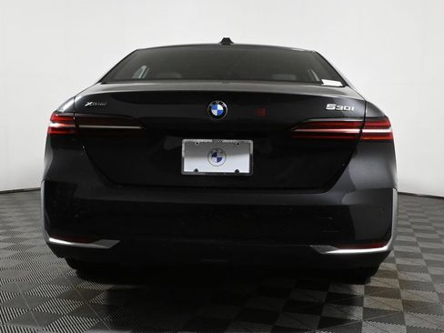 Used 2026 BMW 530i xDrive w/ Premium Package image 6